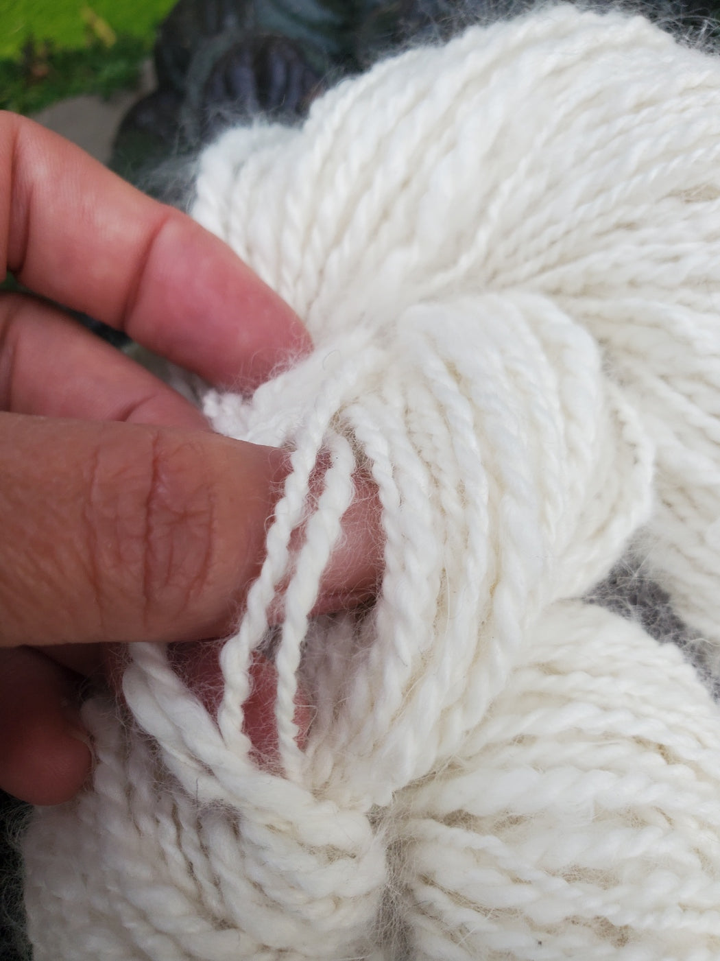 Handspun 100% Angora Yarn - Blanc